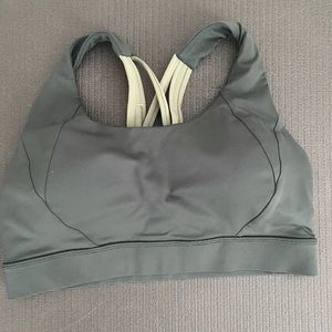 Lululemon Free to be Elevated Sports Bra